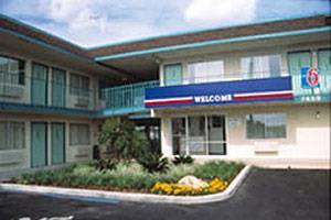 Hotel 6-farmington, Nm